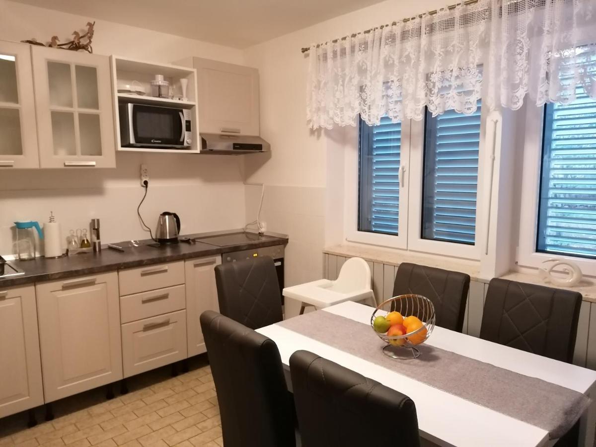 Apartman-Maja-Krk Krk Town Exterior photo